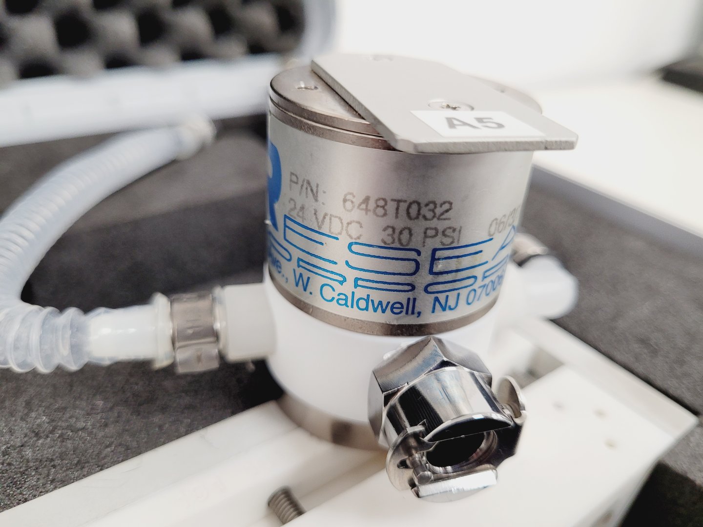 Image of Chemspeed ASW 2000 Automated Synthesis Workstation Lab