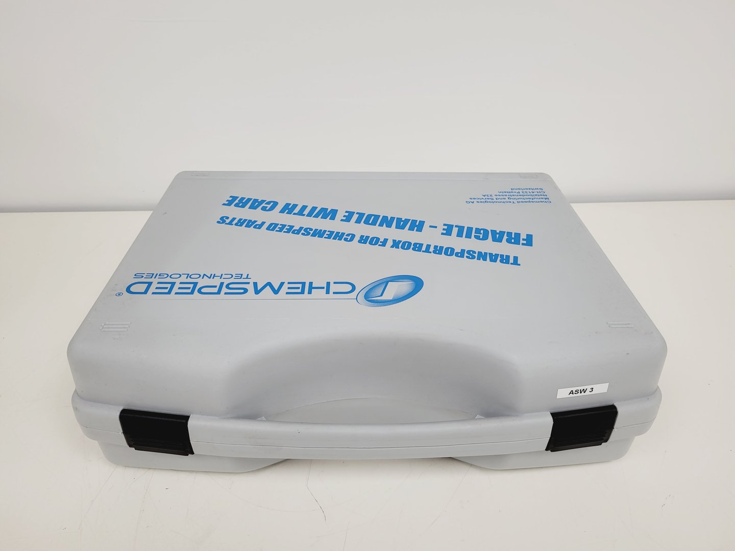 Image of Chemspeed ASW 2000 Automated Synthesis Workstation Lab