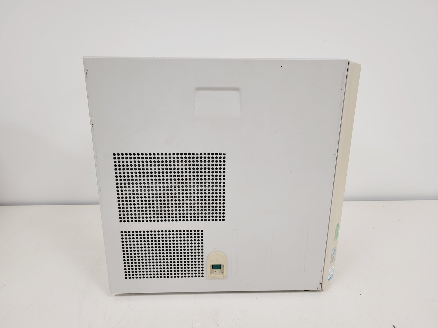 Image of Chemspeed ASW 2000 Automated Synthesis Workstation Lab