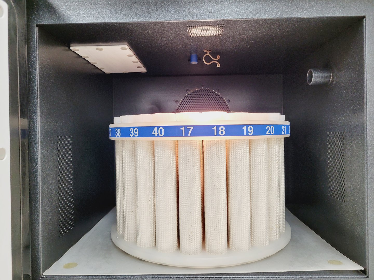 Image of CEM Mars Xpress 240/50 Model no. 907511 Synthesis Microwave Oven Lab