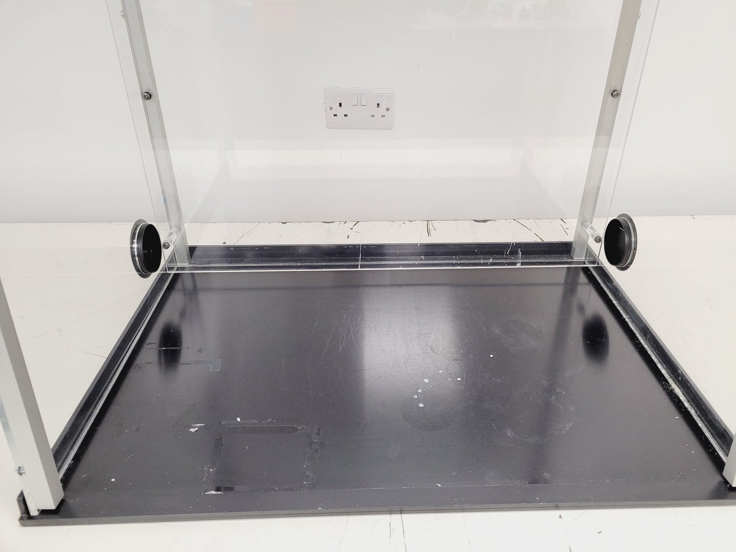 Image of Bigneat Chemcap BC8004/01 Ductless Fume Cabinet Lab