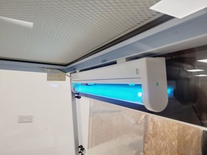 Thumbnail image of Bigneat PCR UV Workstation w/ Timing System Lab