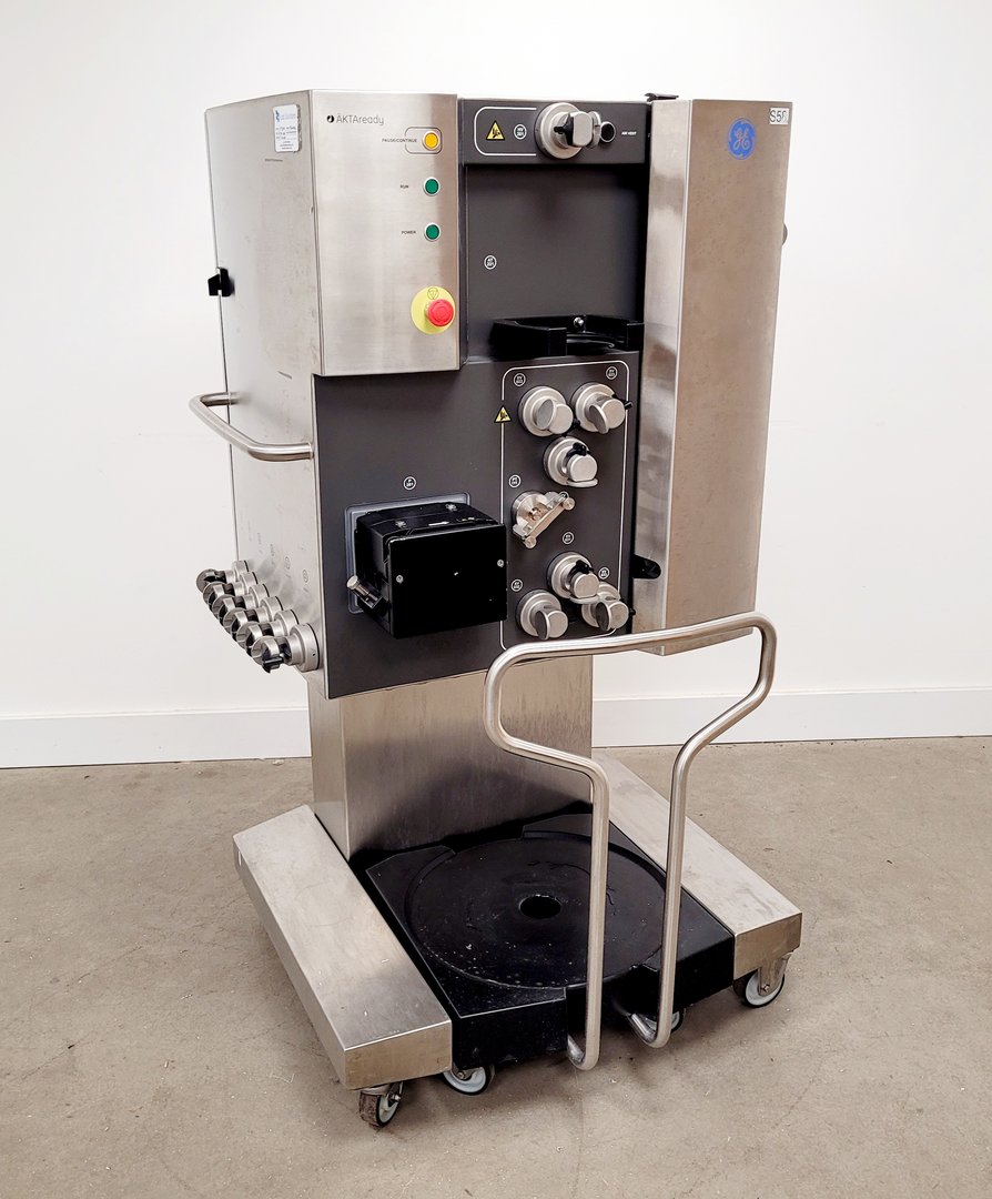 Image of GE Healthcare AKTAready Single-Use Chromatography FPLC System Lab