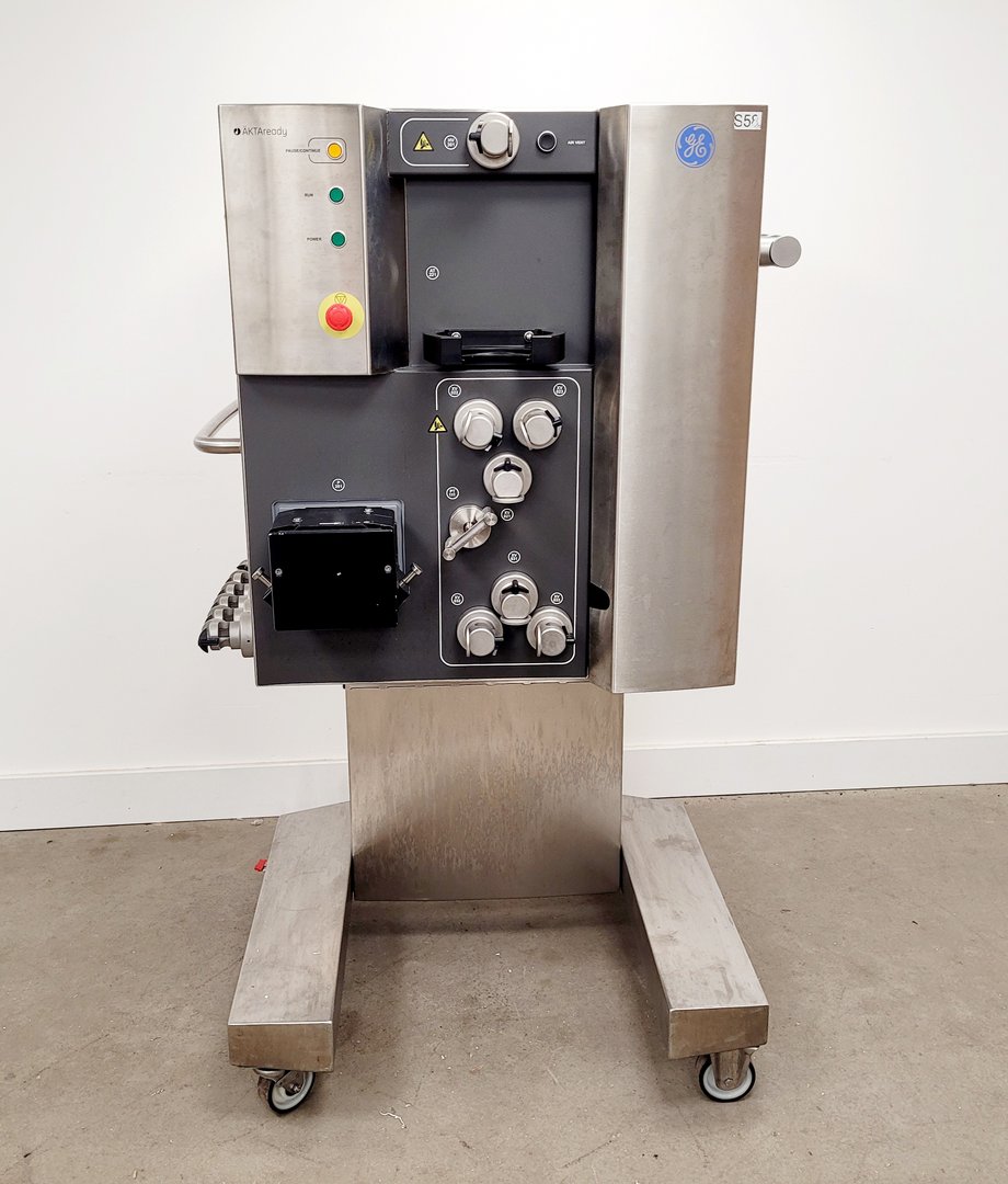 Image of GE Healthcare AKTAready Single-Use Chromatography FPLC System Lab