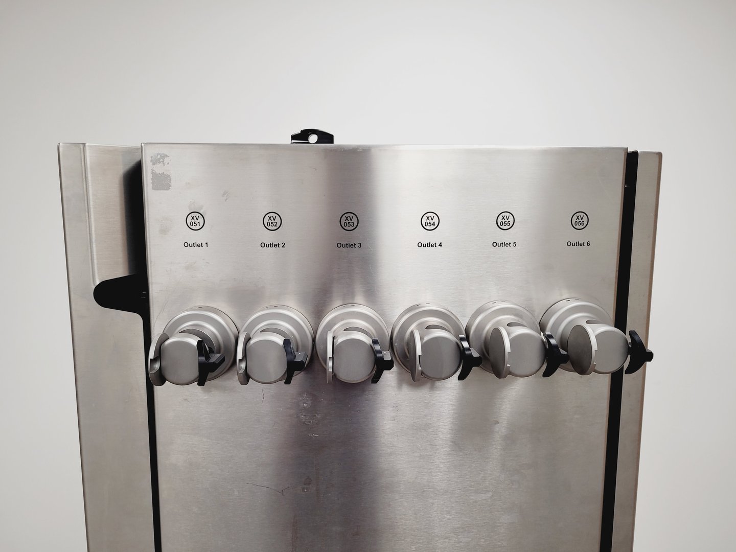 Image of GE Healthcare AKTAready Single-Use Chromatography FPLC System Lab