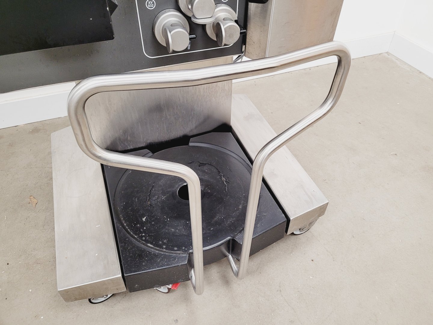 Image of GE Healthcare AKTAready Single-Use Chromatography FPLC System Lab