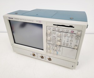 Thumbnail image of Tektronix TDS5032B Digital Phosphor Oscilloscope Spares or Repairs