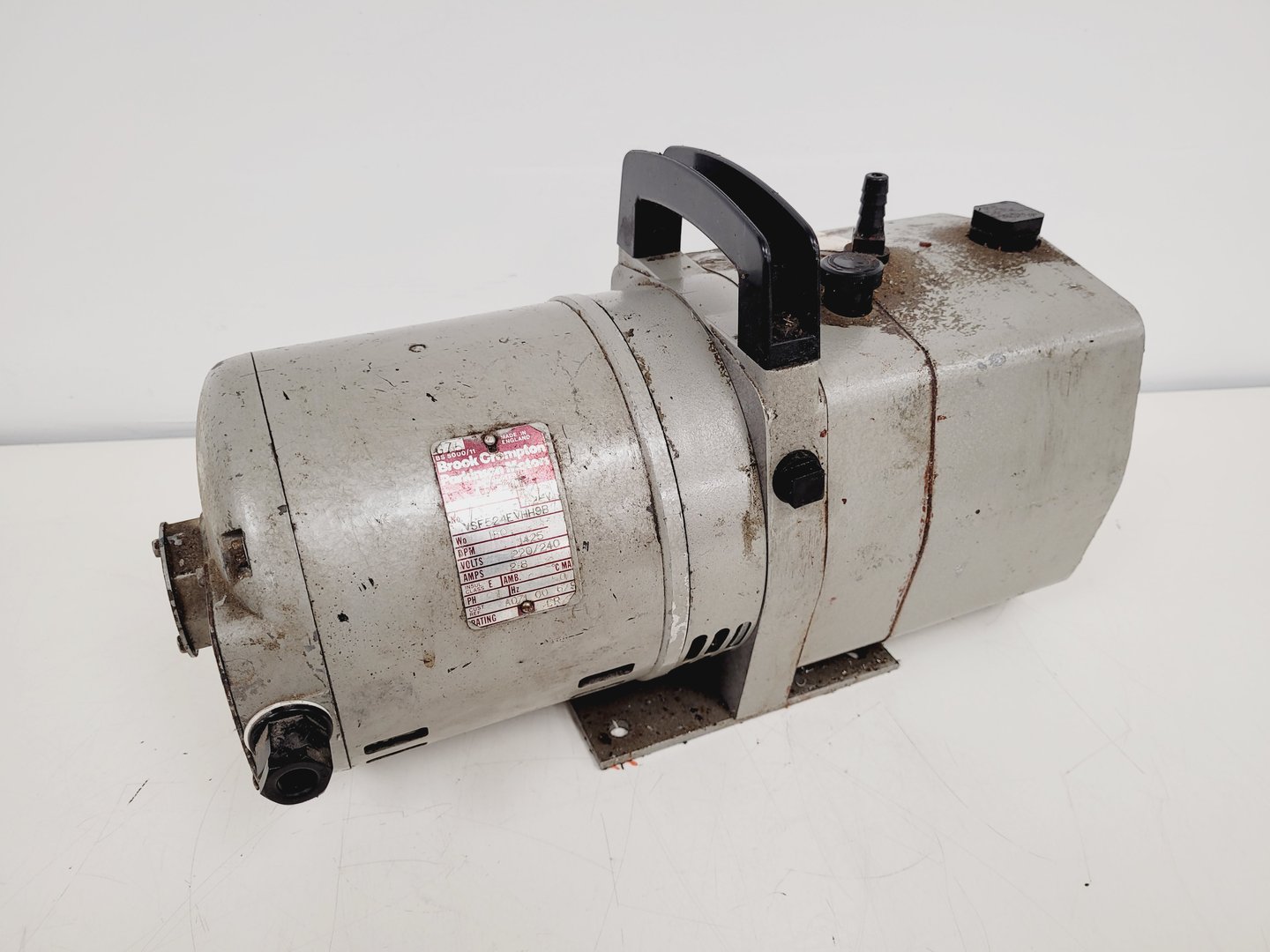 Image of Job Lot of 11 Laboratory Vacuum Pumps Edwards Leybold Trivac Lab