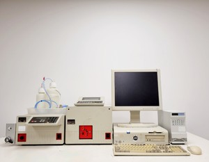 Thumbnail image of Perkin Elmer HPLC System - 250 LC - 235C LC235C - 600 Link 610 Lab