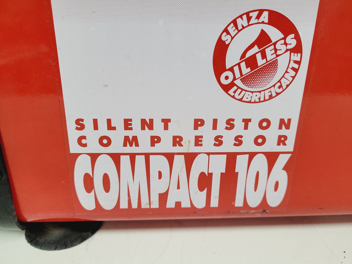 Image of Airblok Compact 106 Silent Piston Oil Less Compressor