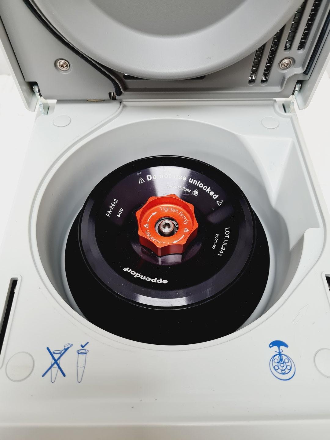 Image of Eppendorf 5420 Benchtop Laboratory Centrifuge with FA-24x2 Rotor 15060rpm  Lab
