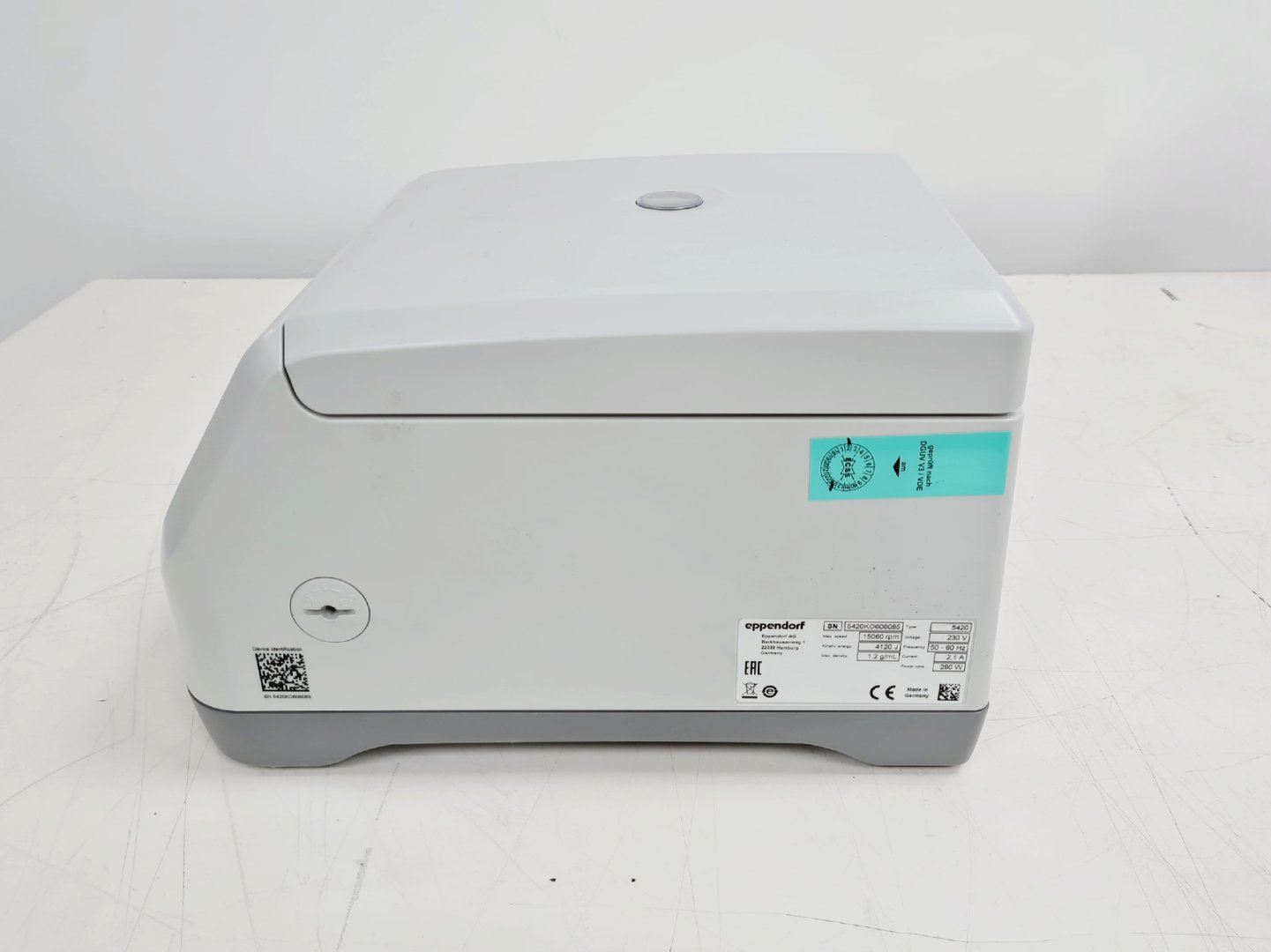 Image of Eppendorf 5420 Benchtop Laboratory Centrifuge with FA-24x2 Rotor 15060rpm  Lab