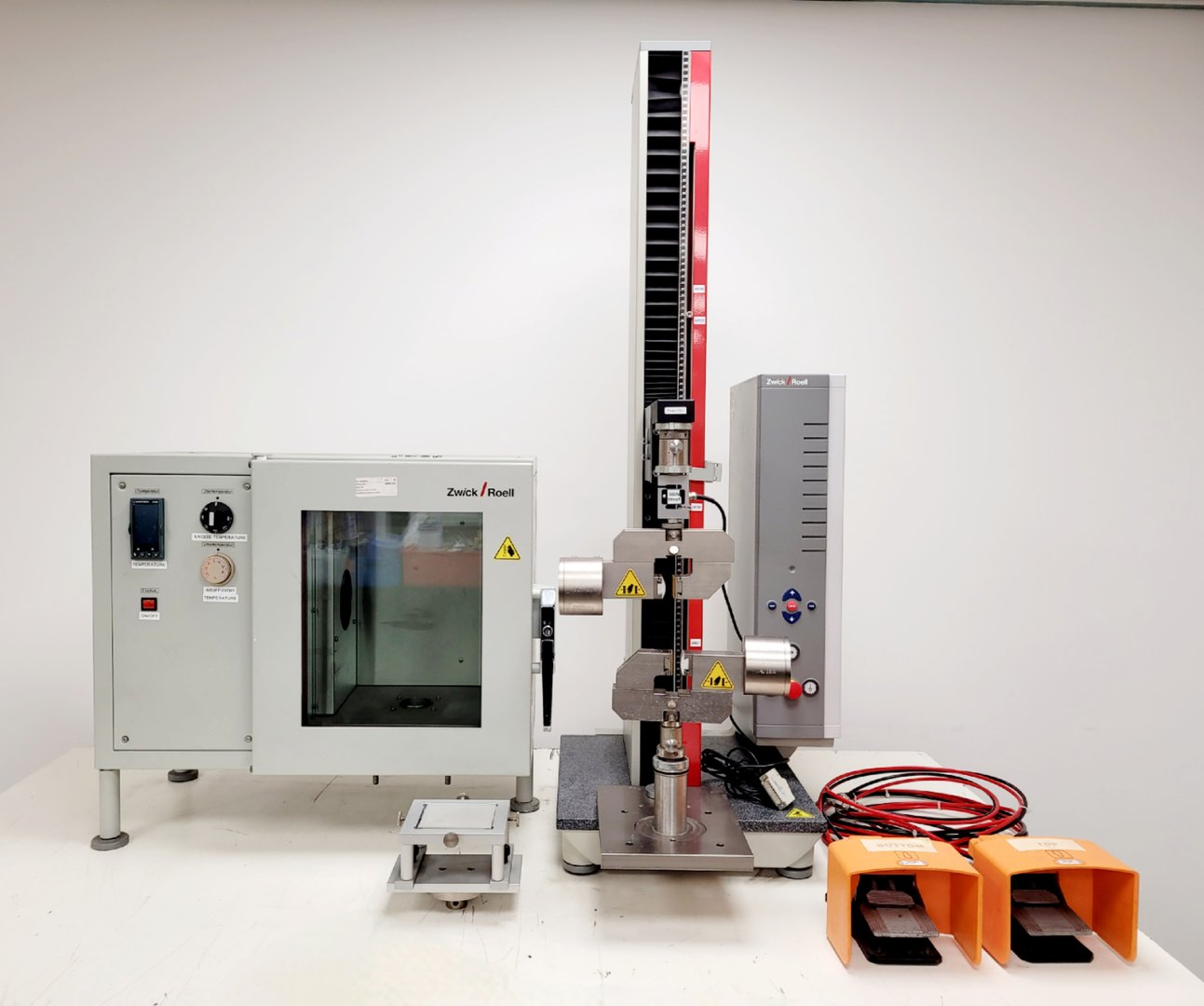 Image of Zwick Roell Z2.5 Material Testing Machine with T22 Temperature Chamber Lab