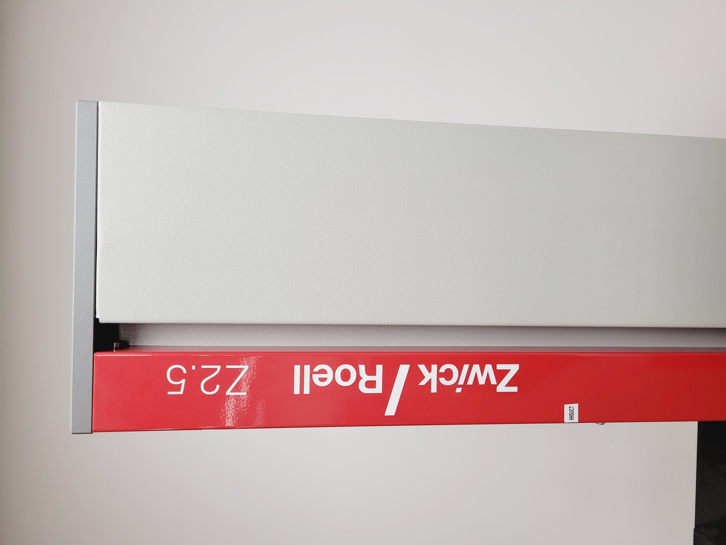 Image of Zwick Roell Z2.5 Material Testing Machine with T22 Temperature Chamber Lab