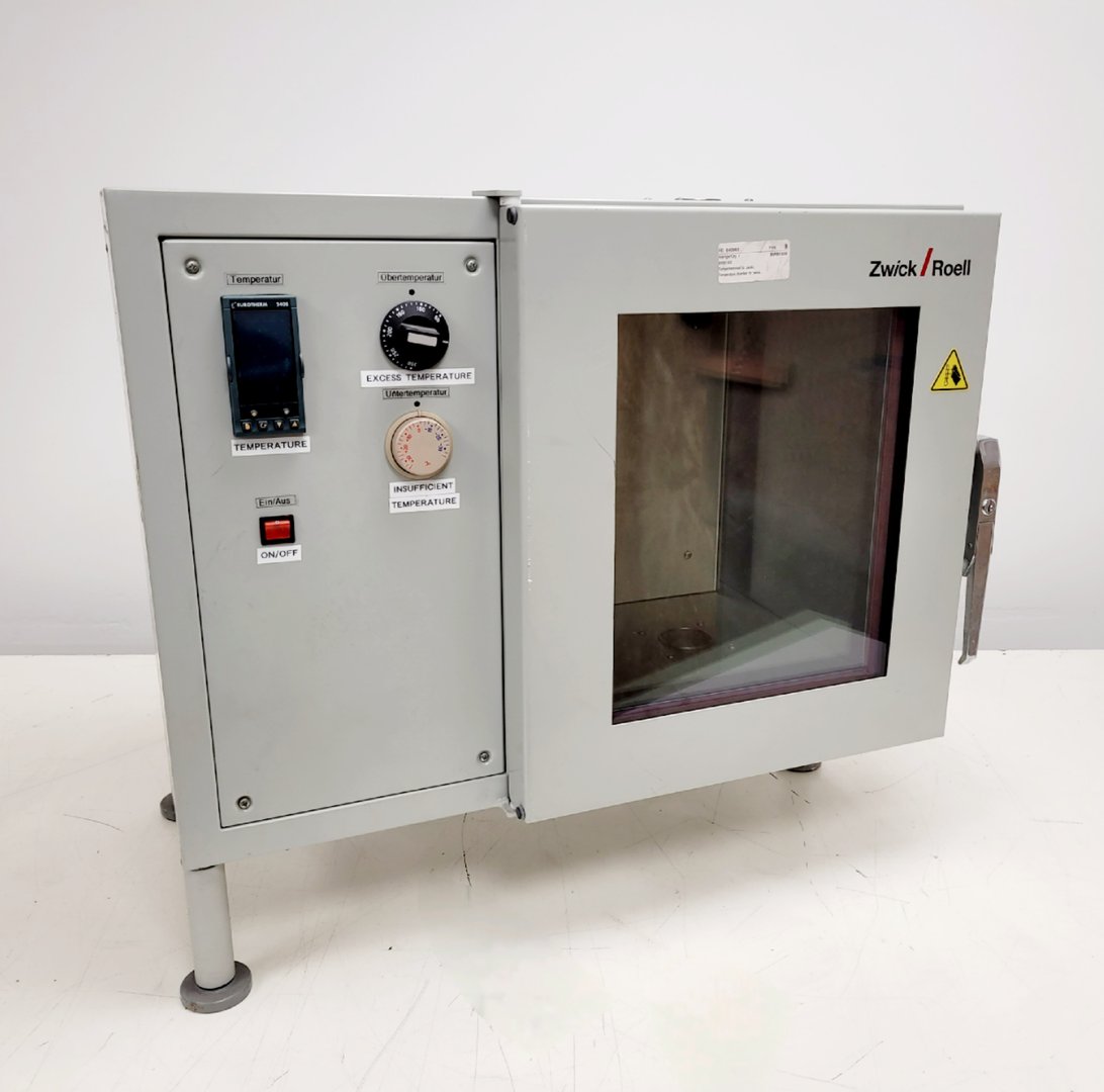 Image of Zwick Roell Z2.5 Material Testing Machine with T22 Temperature Chamber Lab
