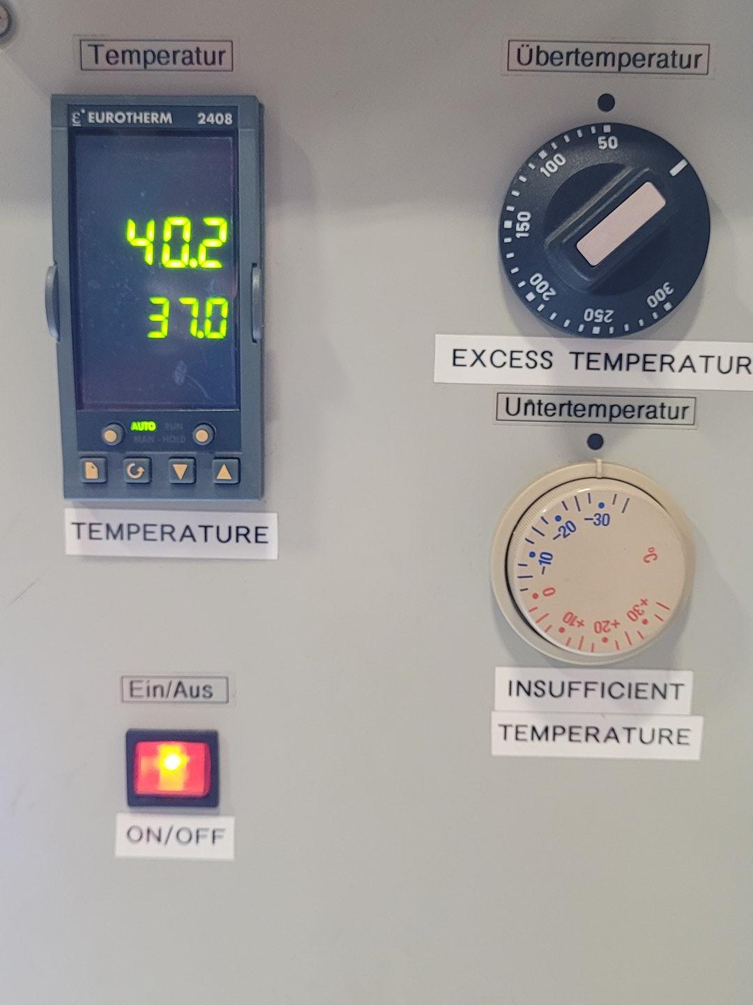 Image of Zwick Roell Z2.5 Material Testing Machine with T22 Temperature Chamber Lab