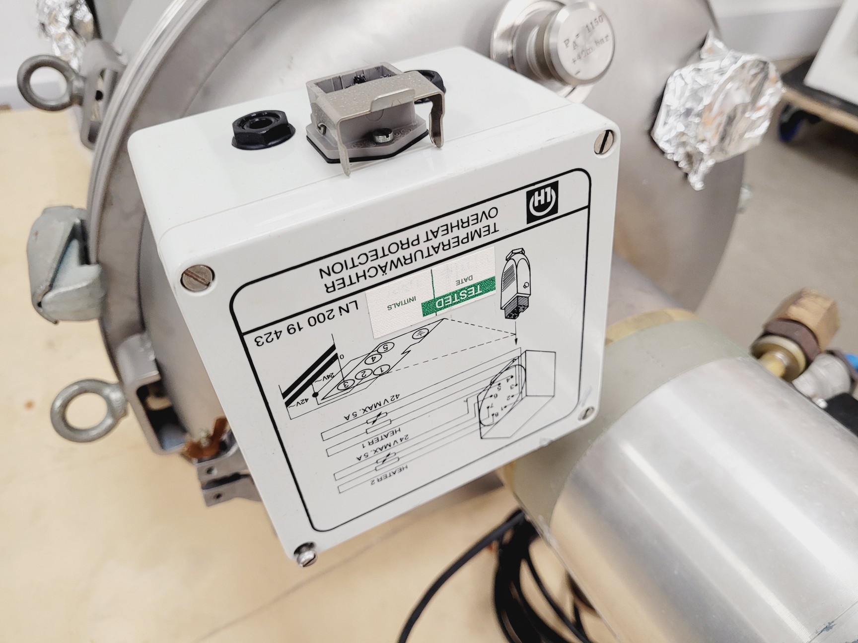 Image of Leybold RPK 3500 Cryo Pump Lab