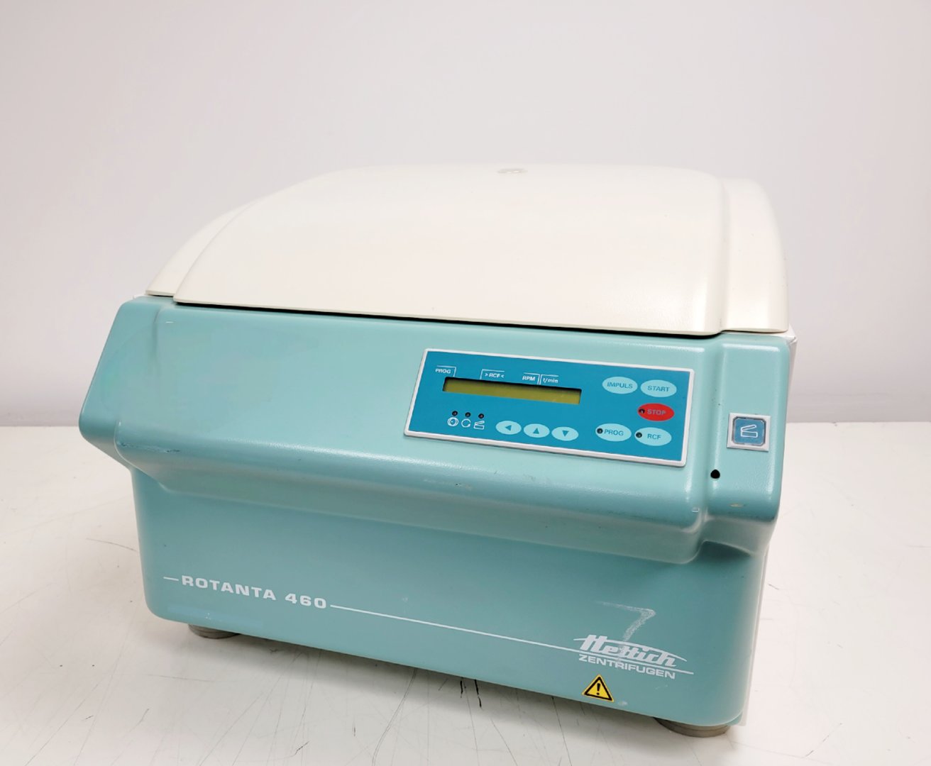 Image of Hettich Rotanta 460 Benchtop Centrifuge with 5624 4800RPM Rotor Lab