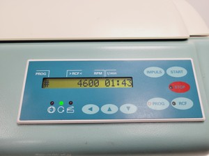 Thumbnail image of Hettich Rotanta 460 Benchtop Centrifuge with 5624 4800RPM Rotor Lab