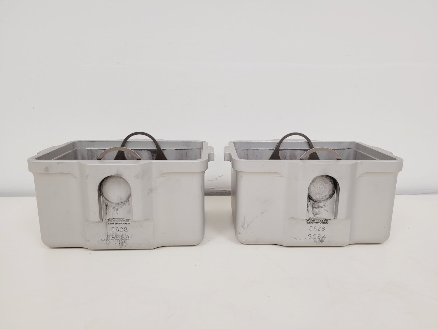 Image of Hettich Rotanta 460 Benchtop Centrifuge with 5624 4800RPM Rotor Lab