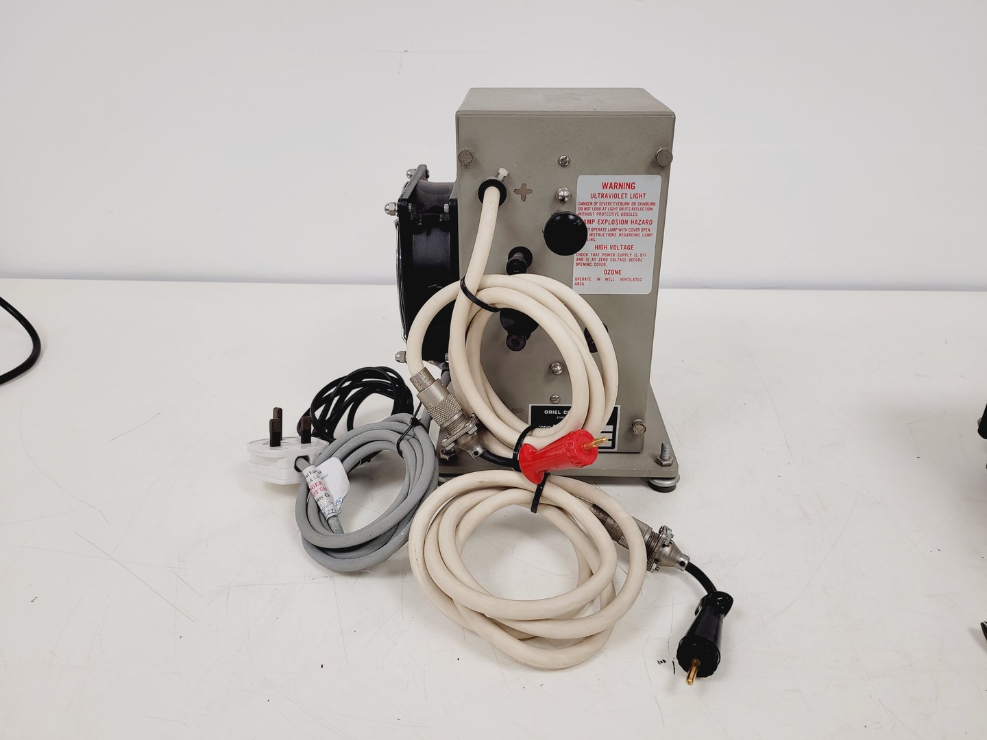 Image of Oriel Arc Lamp with Arc Lamp Ignitor & 300-500W Xe & Hg Power Supply Faulty