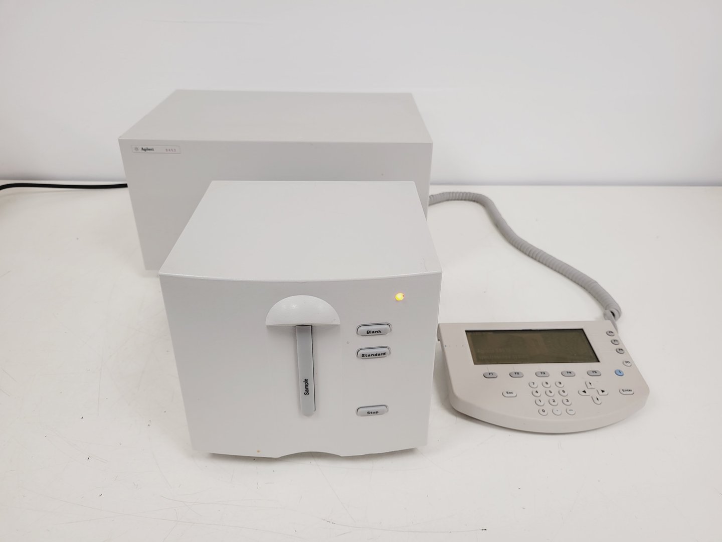 Image of Agilent 8453 UV/VIS Spectrophotometer G1103A with Keypad G1819A Lab