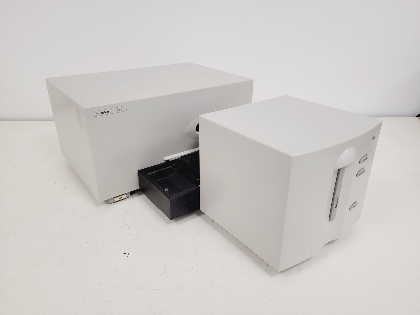 Image of Agilent 8453 UV/VIS Spectrophotometer G1103A with Keypad G1819A Lab