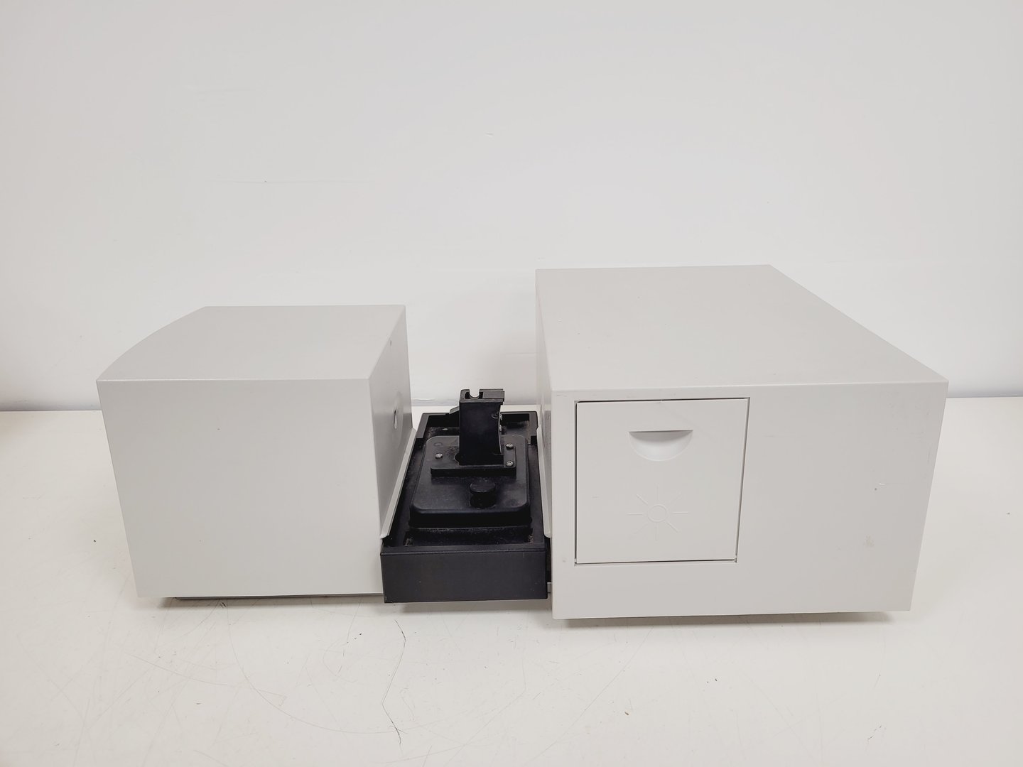Image of Agilent 8453 UV/VIS Spectrophotometer G1103A with Keypad G1819A Lab