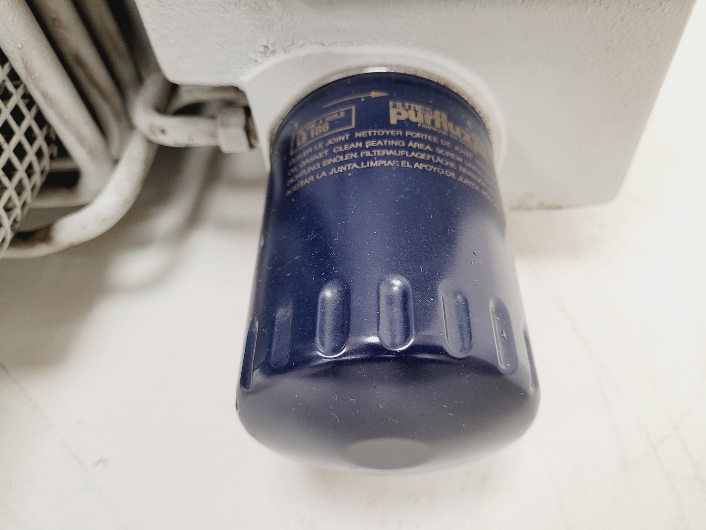 Image of Leybold Sogevac SV200 Single Stage Rotary Vane Vacuum Pump Lab