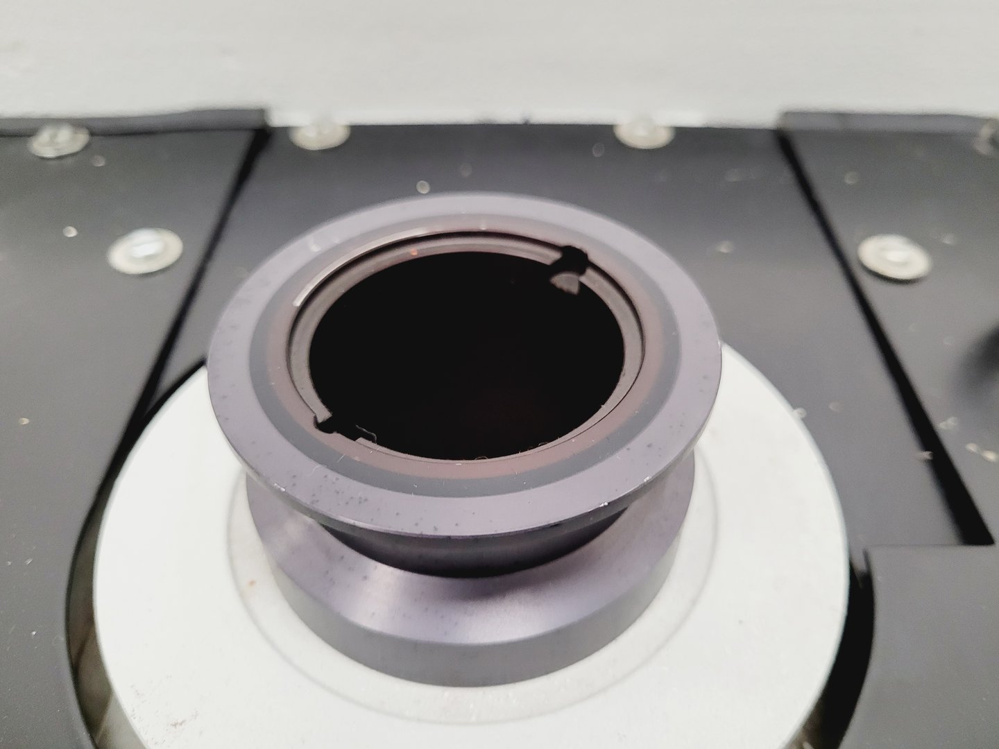 Image of Leybold Sogevac SV200 Single Stage Rotary Vane Vacuum Pump Lab