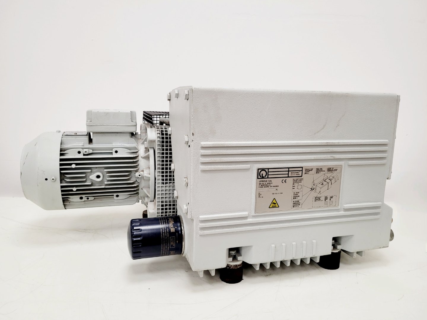 Image of Leybold Sogevac SV200 Single Stage Rotary Vane Vacuum Pump Lab
