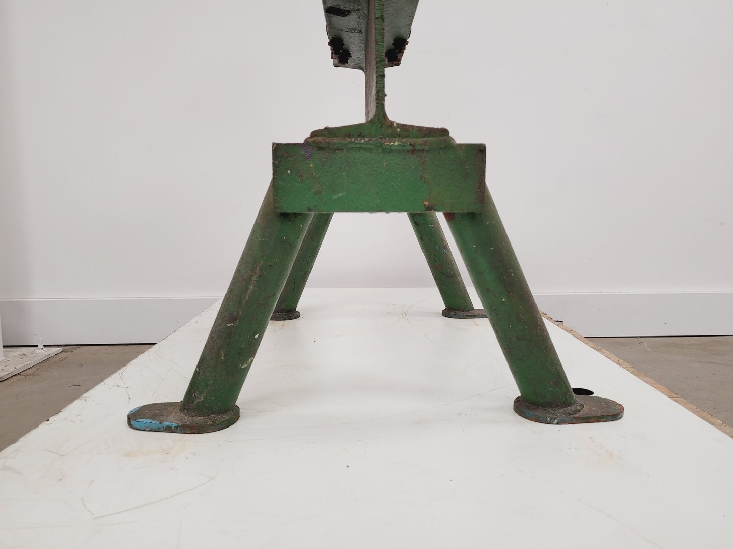 Image of Konrad Modrach Gera Metal Bending Tool with Dexion Guillotine