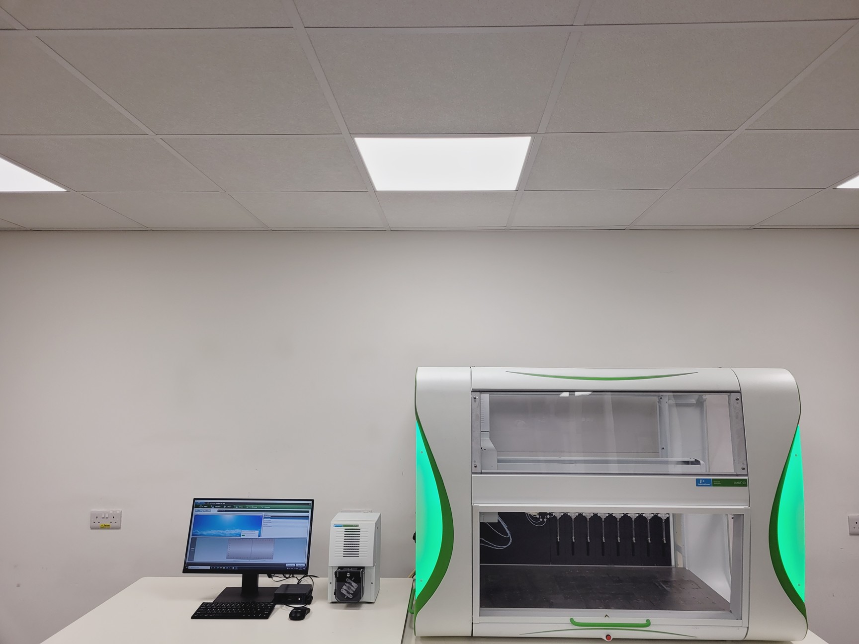 Image of Perkin Elmer JANUS G3 Automated Workstation