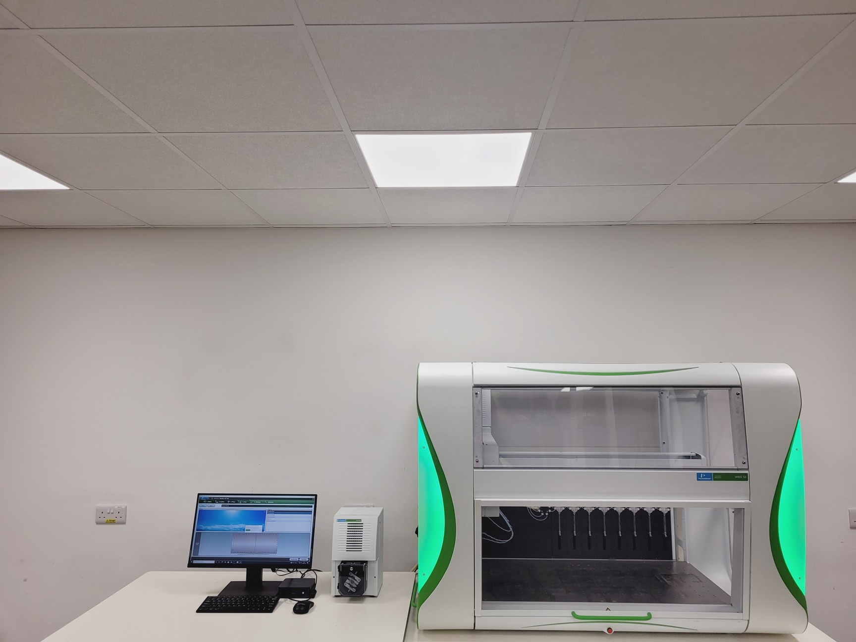 Image of Perkin Elmer JANUS G3 Automated Workstation