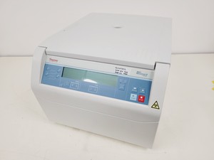 Thumbnail image of Thermo Scientific Heraeus Megafuge 8 Centrifuge with 4500rpm Rotor LAb