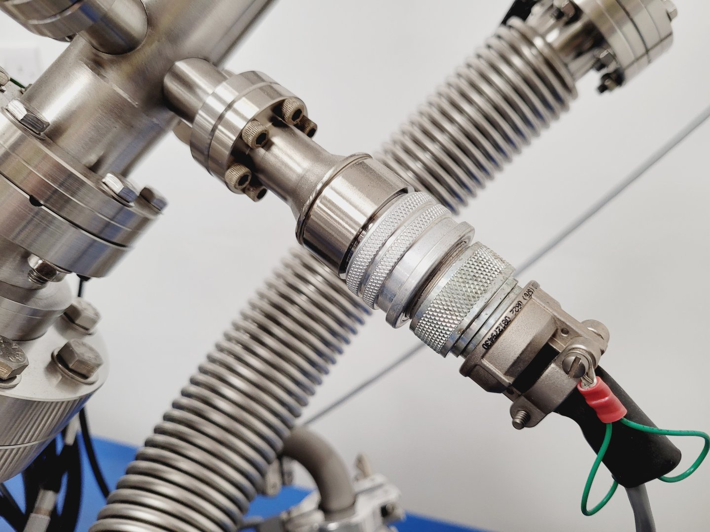 Image of Kore TOF-SIMS SURFACESEER S Mass Spectrometer Lab