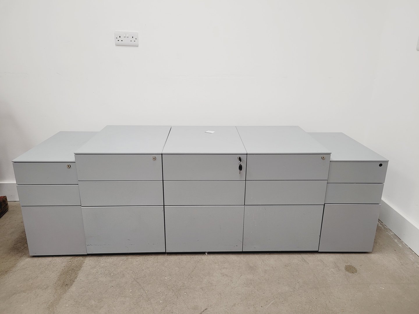 Image of Job Lot of 5 x Triumph Small Drawer Cabinets