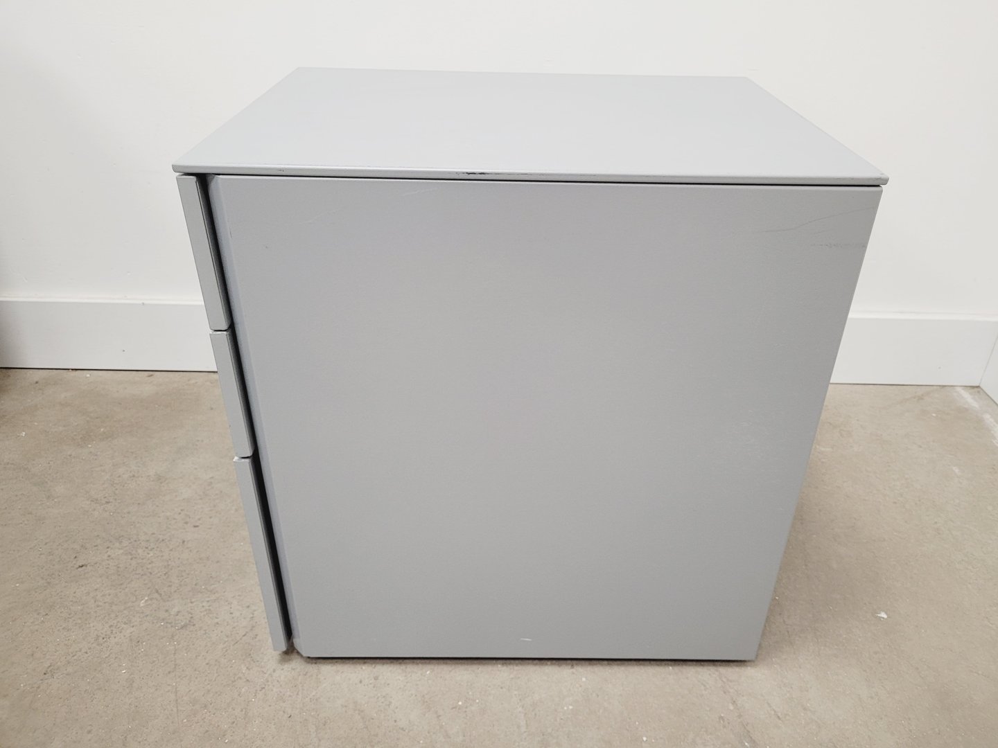 Image of Job Lot of 5 x Triumph Small Drawer Cabinets