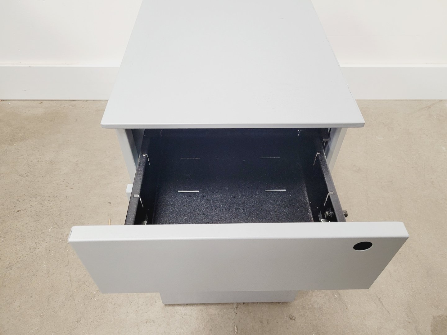 Image of Job Lot of 5 x Triumph Small Drawer Cabinets