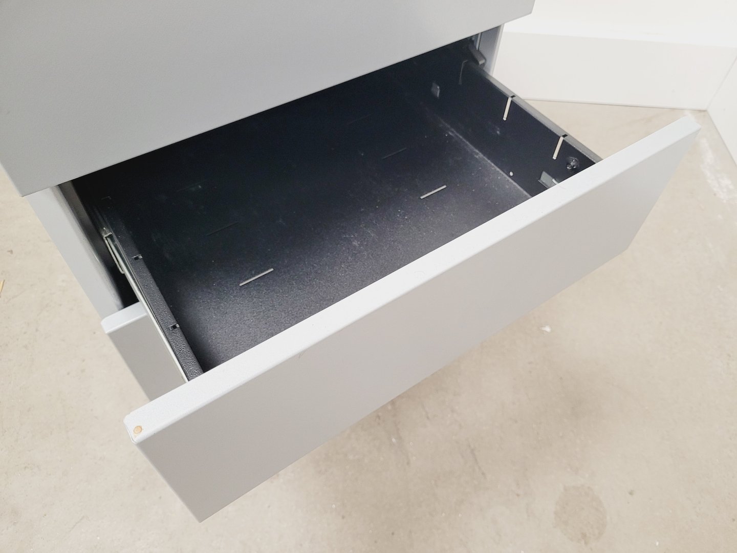 Image of Job Lot of 5 x Triumph Small Drawer Cabinets