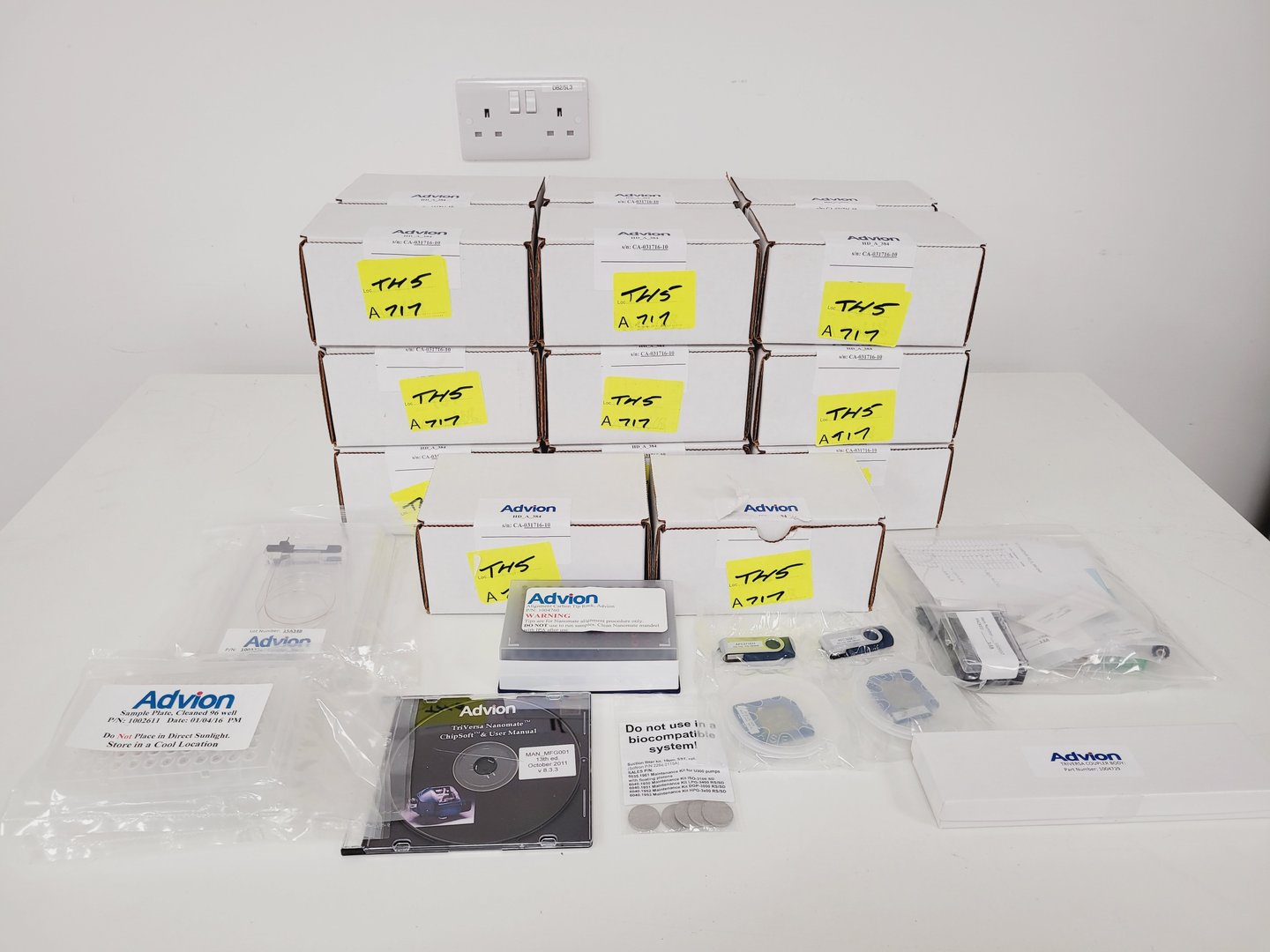 Image of Advion TriVersa NanoMate Robot & Controller w/ Software & Accessories Lab