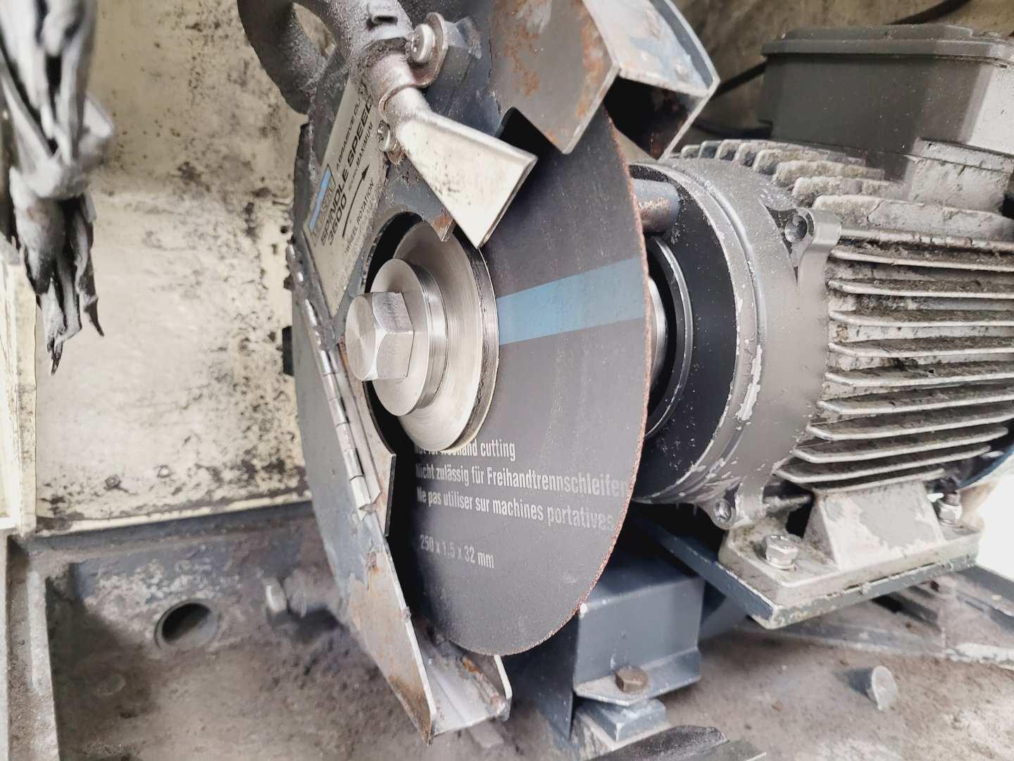 Image of Buehler Abrasimet 2 Abrasive Cutter 95.C/800.400