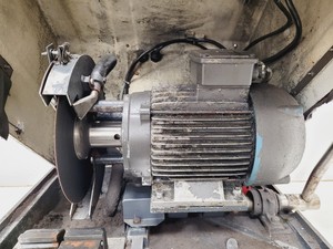 Thumbnail image of Buehler Abrasimet 2 Abrasive Cutter 95.C/800.400