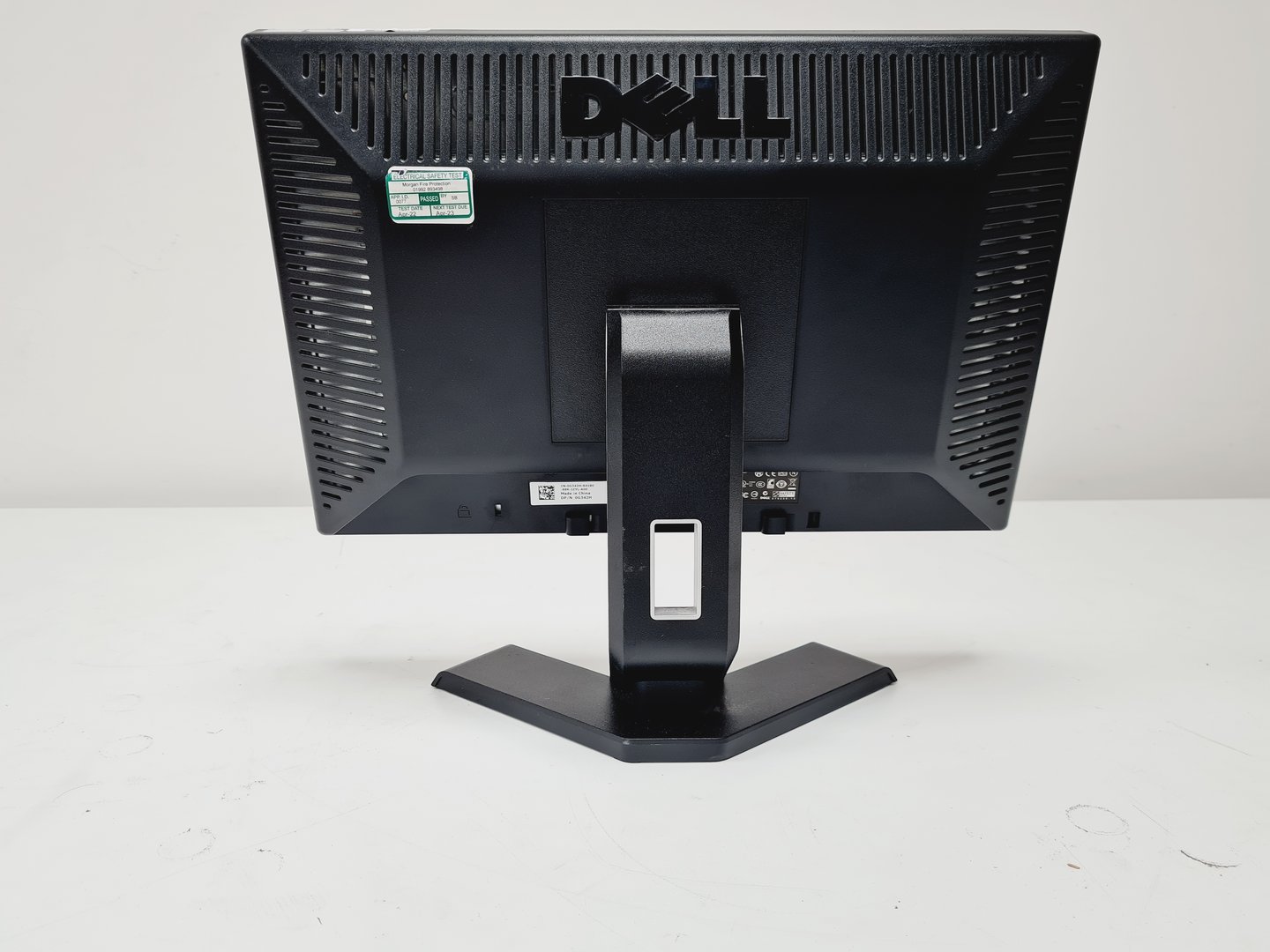 Image of Perkin Elmer Lambda 35 UV/VIS Spectrometer System w/ Winlab Software