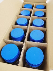 Thumbnail image of Job Lot of 142 Boxes of 10 Media Bottles Kimax ISO, GL45, 250 ml, Blue PP Cap 