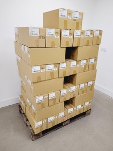 Thumbnail image of Job Lot of 72 Boxes of 10 Media Bottles Kimax ISO, GL45, 500 ml, Blue PP Cap 