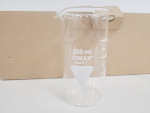 Thumbnail image of Job Lot of 63 Boxes of 10 Beakers Kimax ISO (Tall Form), 250 ml Lab