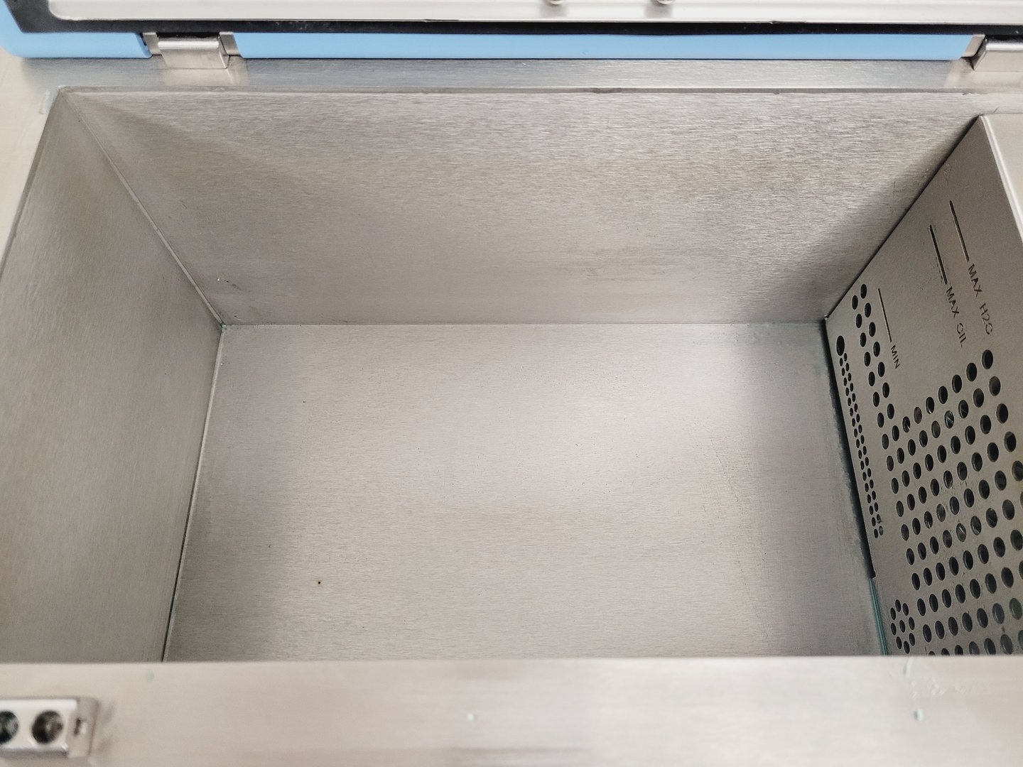 Image of Thermo Scientific Versacool Chiller Lab