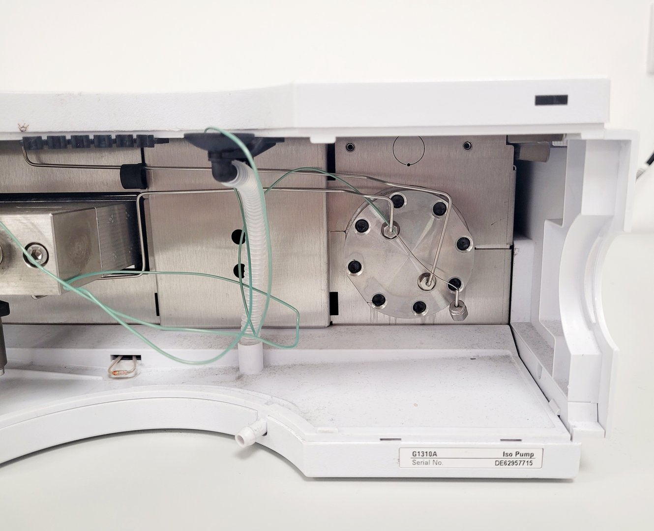 Image of Agilent Technologies G1310A 1200 Isocratic Pump & Instant Pilot Controller Lab