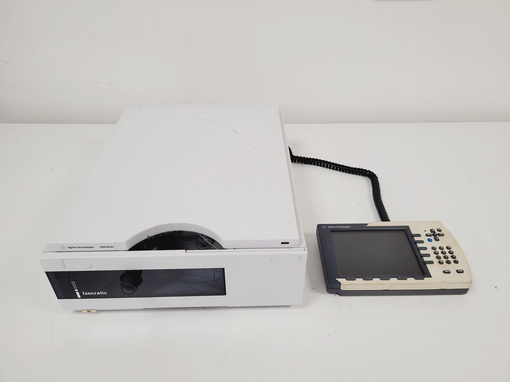 Image of Agilent Technologies G1310A 1200 Isocratic Pump & Instant Pilot Controller Lab